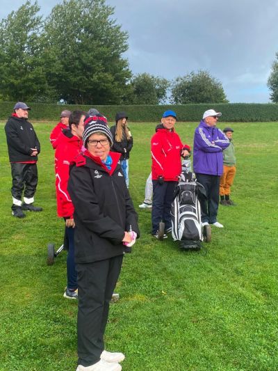 Gruppenfoto_2 Vordergrund Steffi.jpg